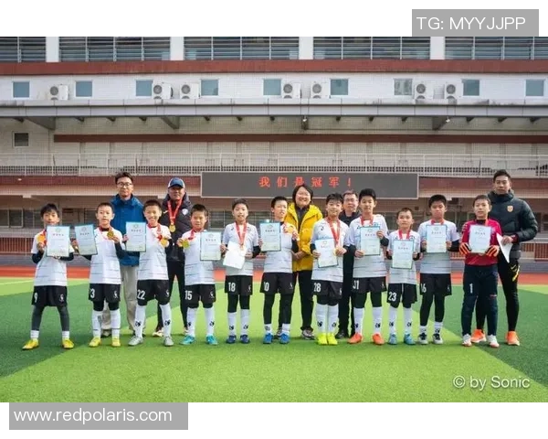 足球明星携手公益助力青少年体育活动促进健康成长与梦想实现